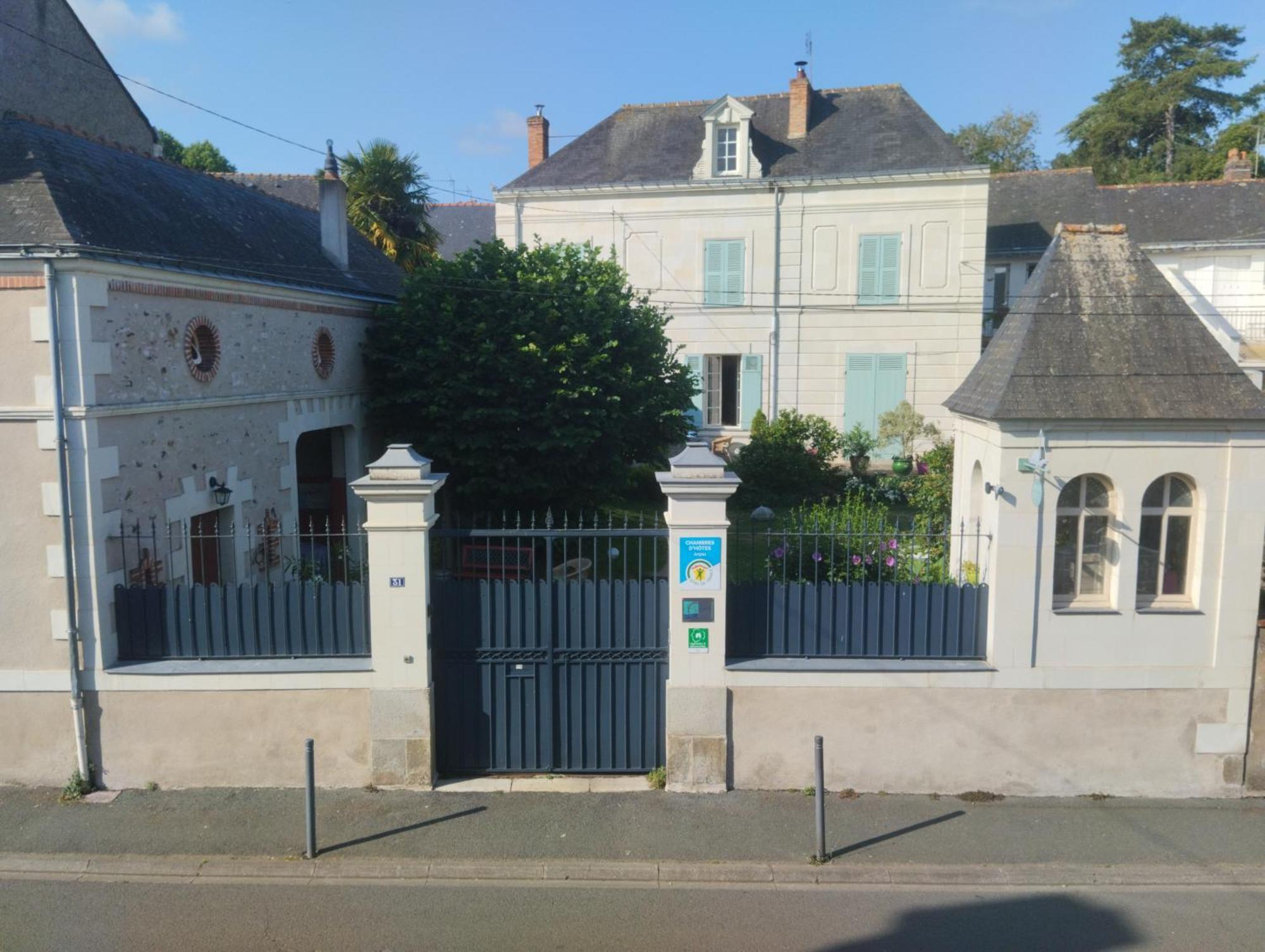 Готель Les Orkys De Loire Chalonnes-sur-Loire Екстер'єр фото